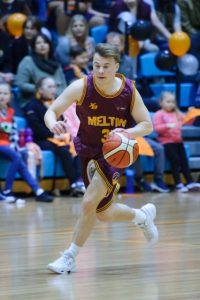 Melton Thoroughbreds pipped at post