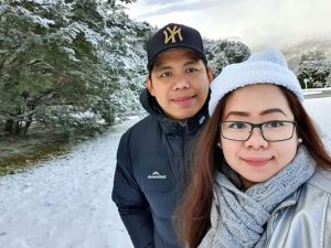 A helping hand for health worker