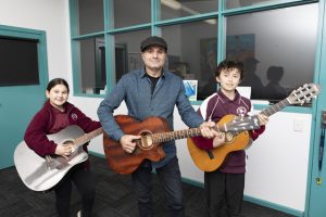 Free guitar lessons for aspiring young rockers