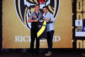 Lalor goes number one