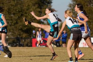 Kangaroos get revenge on Hillside as top two race heats up