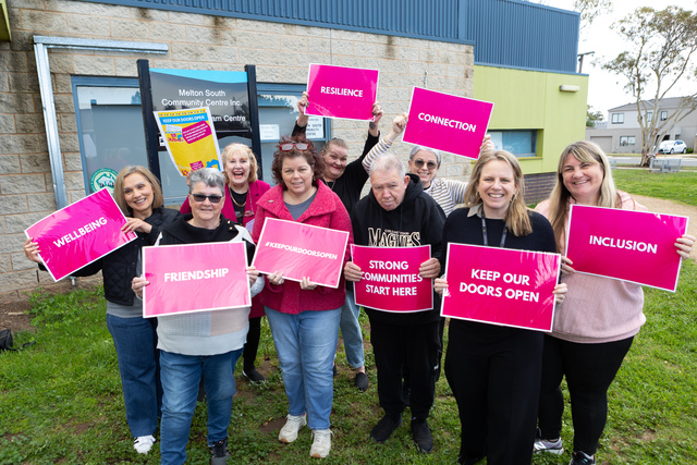 Support neighbourhood houses